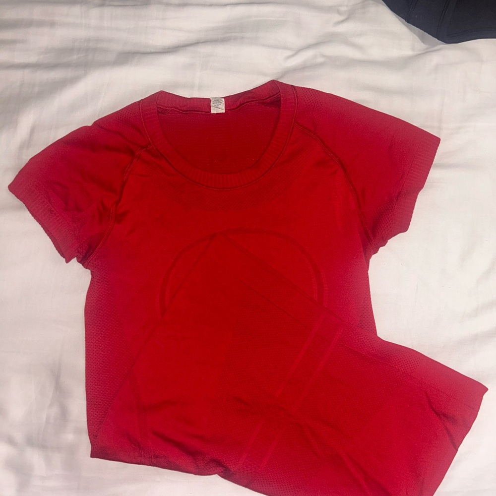 Lululemon Athletica Red Fitted Short Sleeve Tee